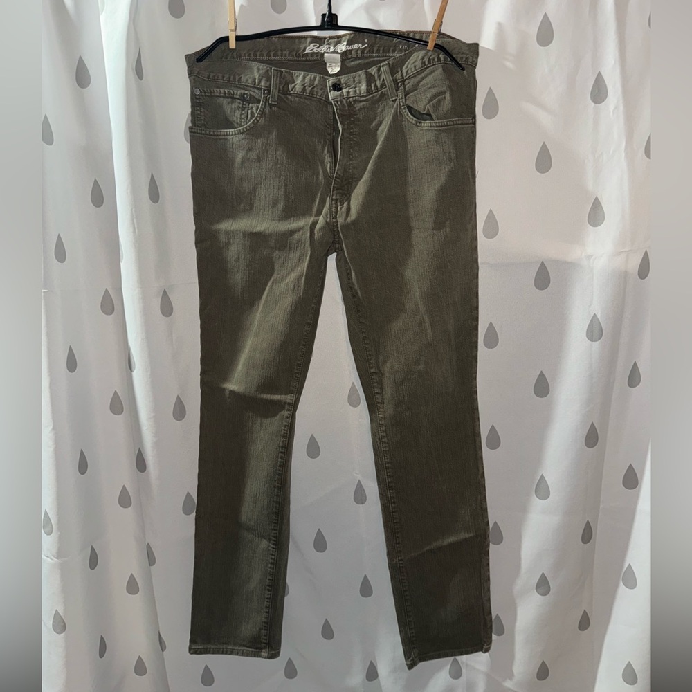FOUR PAIRS Eddie Bauer men’s five pocket jeans in color!! 38x36